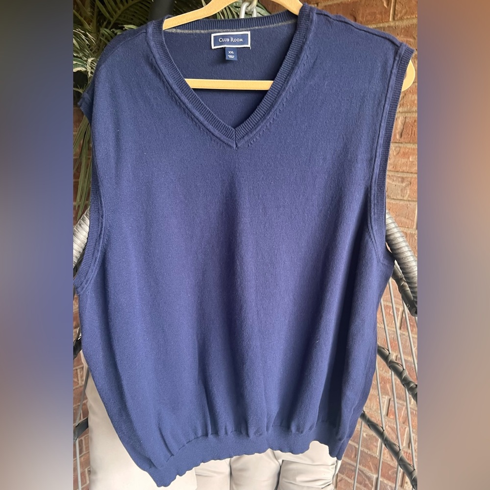 Mens cotton Navy v-neck stretch vest